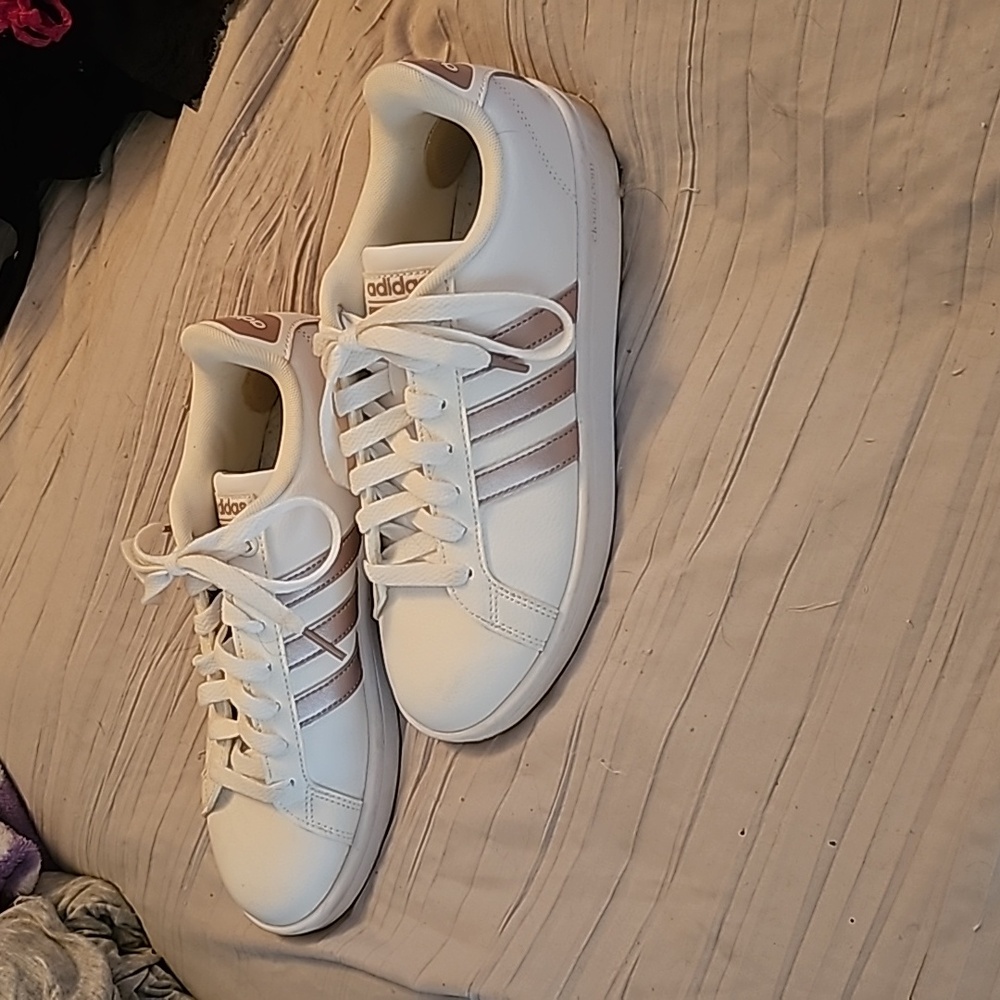 Ladies Addidas Sneakers